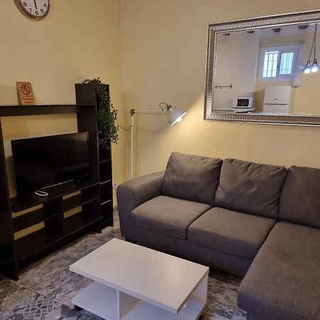 2 Bedrm Bcn Down Ac Wifi 30 Nigths Min Apartment Barcelona Exterior photo